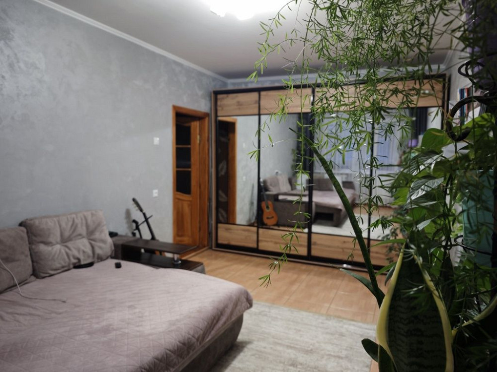 Продам двох кімнатну квартиру Небіжка - зображення 1