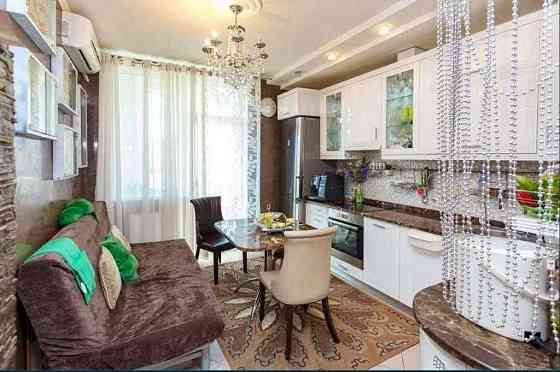 Саперно-слобідська 22 Велика 2К кв-ра казка , м. Деміівська, Голосіїво Київ