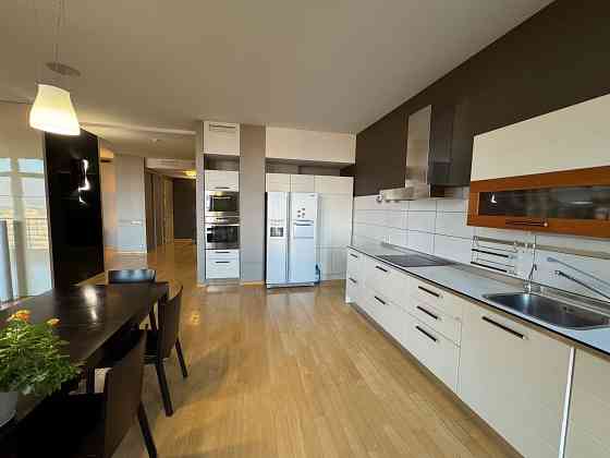 Продам 4к квартиру ул. Старокозацкая 54 (ЖК Парковый) Днепр