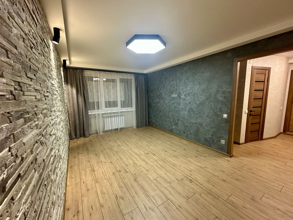 Продам 2-х. комнатную квартиру. Капитальный ремонт Кам`янське (Запорізька обл.) - зображення 1