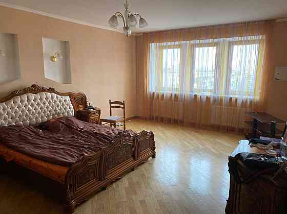 Оренда 3- кімнатна  125 кв.м. ОБОЛОНЬ, вул. В.Івасюка 12-г Киев