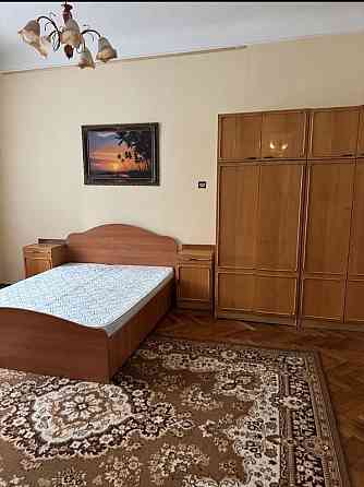 Оренда 3 кімн.біля театральної площі Черновцы