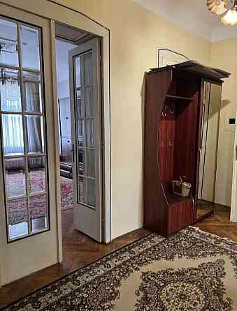 Оренда 3 кімн.біля театральної площі Черновцы