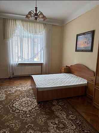 Оренда 3 кімн.біля театральної площі Черновцы