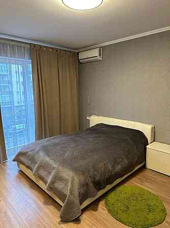 Однокімнатна квартира довгостроково Київ