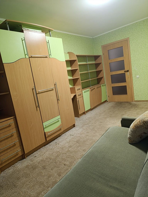 Терміново продам простору 2 кімнатну квартиру+кладовка(торг Славута - изображение 2