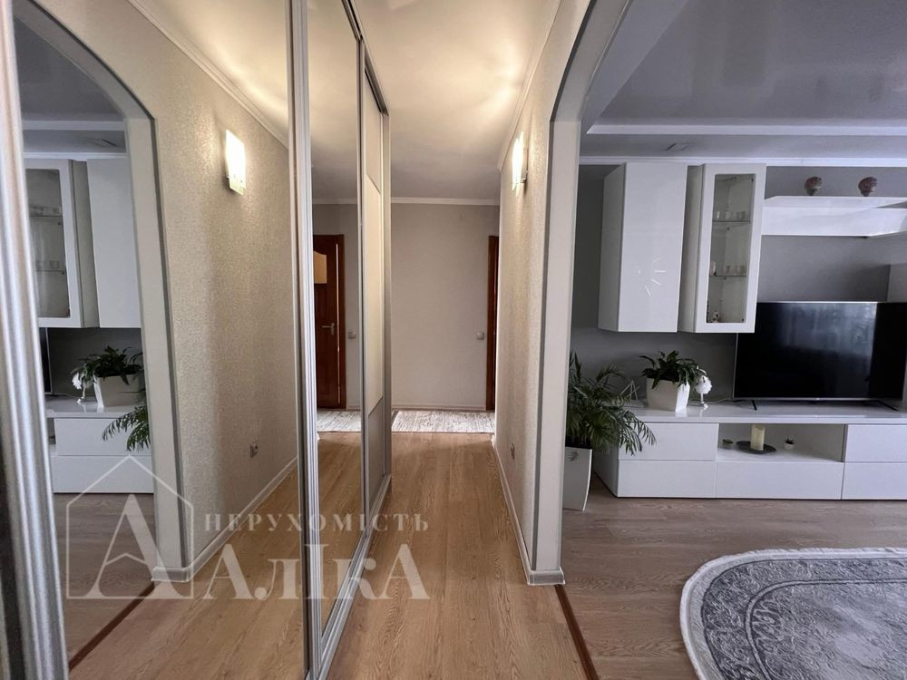 Чудова простора 3-кімнатна квартира з ремонтом Кам`янець-Подільський - зображення 6