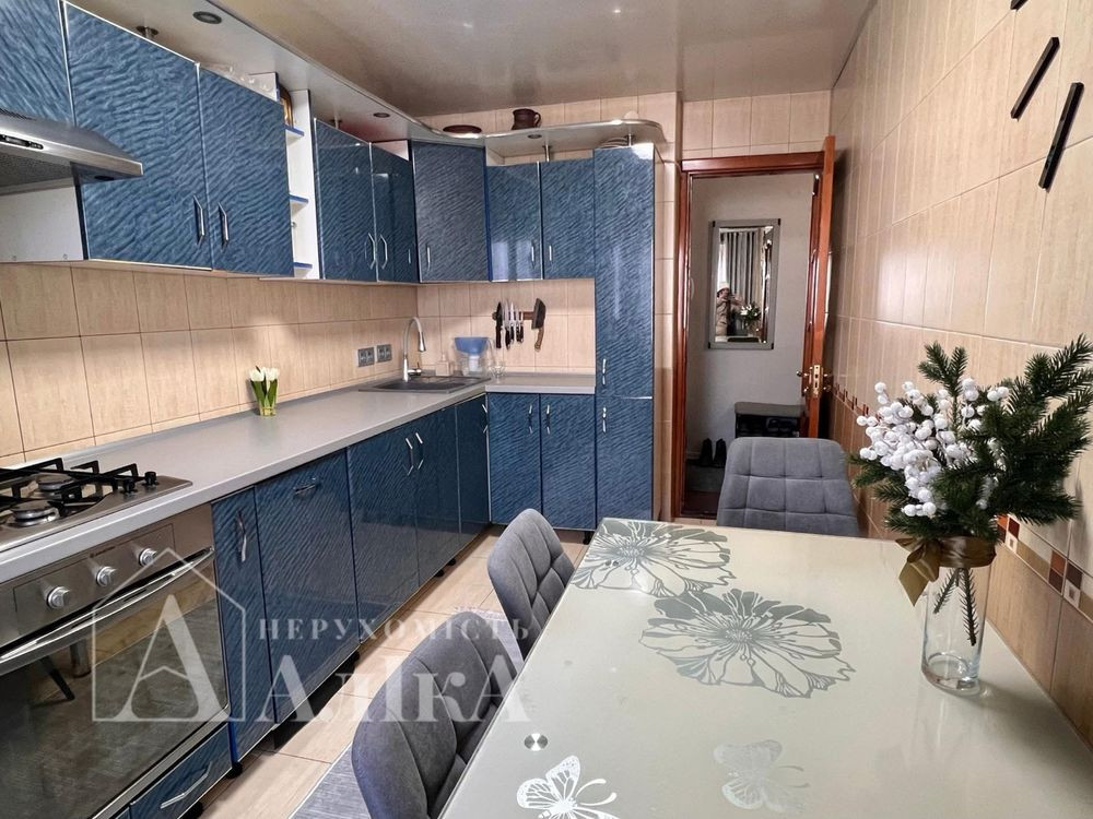 Чудова простора 3-кімнатна квартира з ремонтом Кам`янець-Подільський - зображення 5