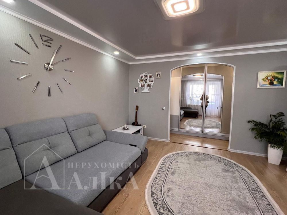 Чудова простора 3-кімнатна квартира з ремонтом Кам`янець-Подільський - зображення 3