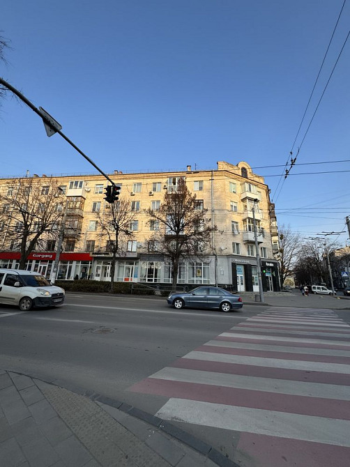 Продається 2 кімнатна сталінка на Театральній. Житомир - зображення 2