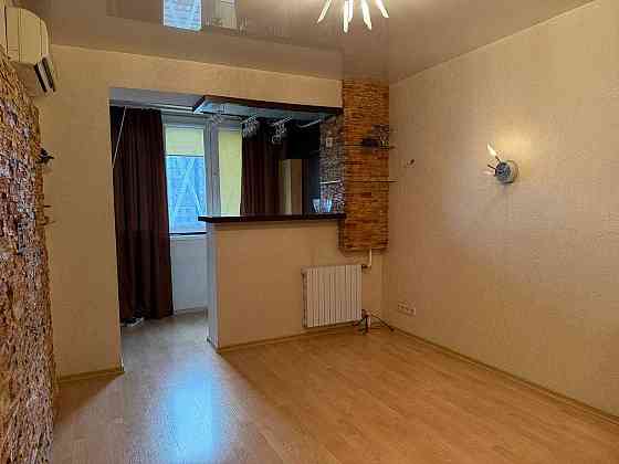 Продам 2 кімнатну квартиру з ремонтом та меблями на Лівобережному-3 Днепр