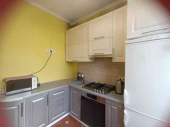 Продаж елегантної 2-кім. «сталінки» в самому центрі Печерська Київ