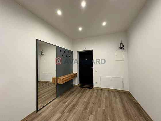 Продаж 2 кім 95 м2 з терасою та ремонтом вул. Рудакі Львів