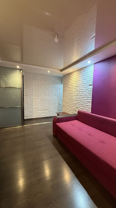 Продам современую 2х кв с ремонтом на площади Новомосковськ - зображення 1