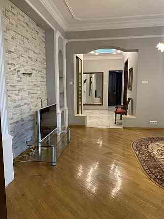 Квартира-отель 5 звезд ,114 м,ул. Крещатик 15 ,Пассаж, Центр, Свободна Київ