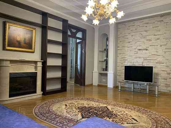 Квартира-отель 5 звезд ,114 м,ул. Крещатик 15 ,Пассаж, Центр, Свободна Київ