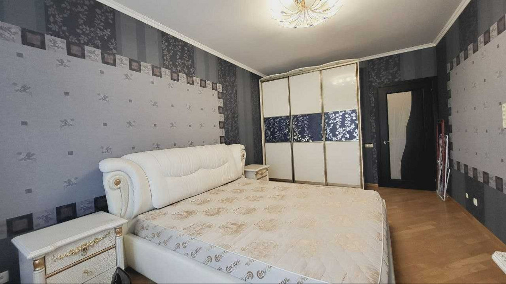 Оренда 2 к. квартири Драгоманова 31 Б метро Позняки Киев - изображение 1