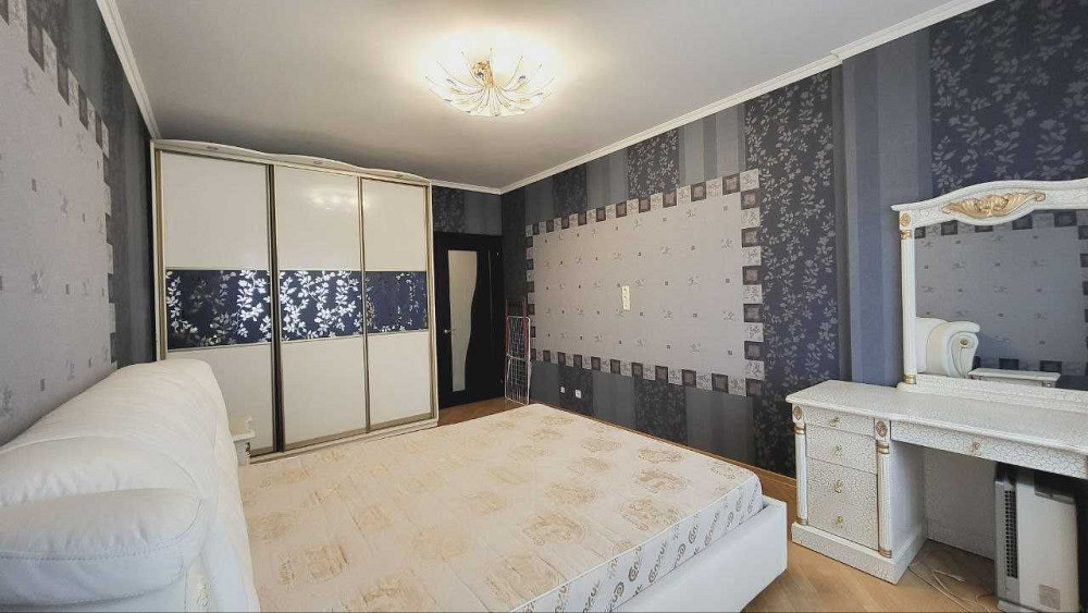 Оренда 2 к. квартири Драгоманова 31 Б метро Позняки Киев - изображение 2