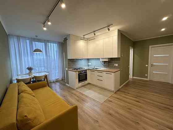 Славутич, жк рівʼєра, вулиця централтна 21 Київ