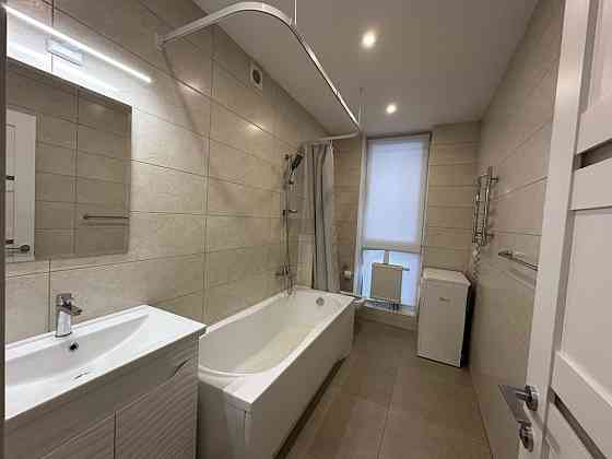 Славутич, жк рівʼєра, вулиця централтна 21 Київ