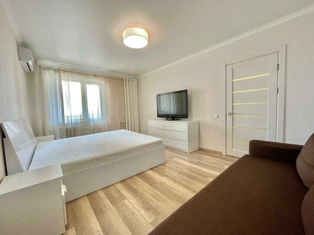 Аренда 2К. 77 м2 Пчелки 4 , Драгоманова , Позняки,  Осокорки Київ - зображення 2