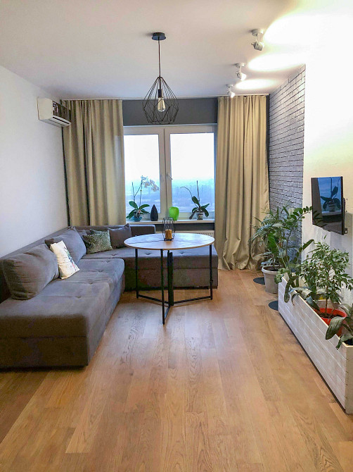 Продаж 4 кімнатна Троєщина Милославська з ремонтом Київ - зображення 1