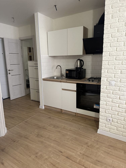 Економічна тепла двушка-трьошка в центрі Вишневого. Після ремонту Вишневе - зображення 4