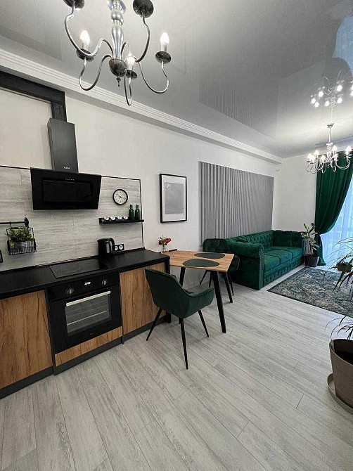 2 кім. кв., 43 кв.м, ЖК Нова Англія , буд. Манчестер з видом на фонтан Київ - зображення 1