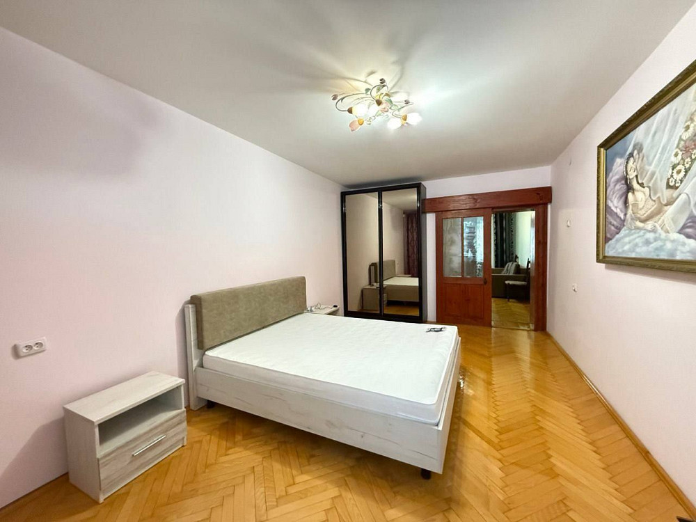 Здам 3-кімн. Район Парк Жовтневий / ТЦ-Майдан Черновцы - изображение 1