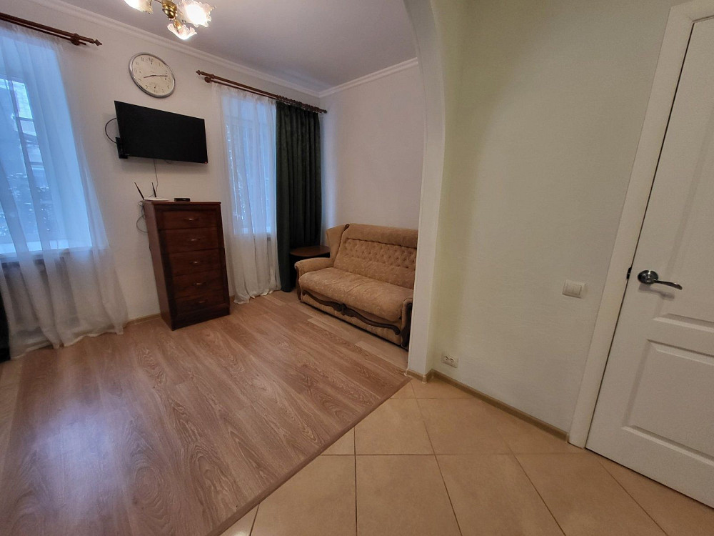 Своя з укриттям в центрі 2-кімнатна Одеса - зображення 2