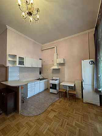 Оренда 1 кімнатноі 54.9 м по вул Саксаганського 81 Київ