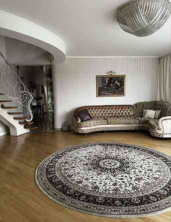 Продаж елітного житла 5 кімнат Львів