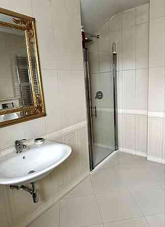 Продаж елітного житла 5 кімнат Львів