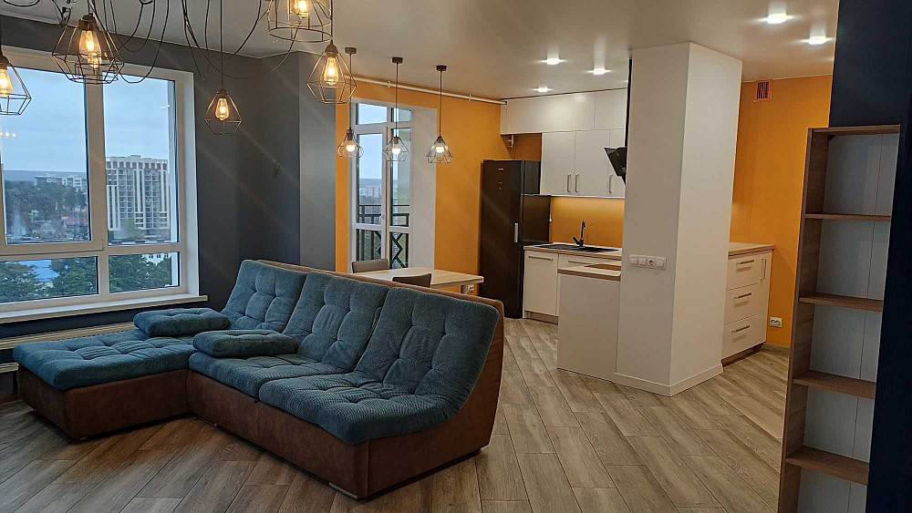 Продам трьохкімнатну квартиру в центрі міста!З газом! Ірпінь - зображення 1