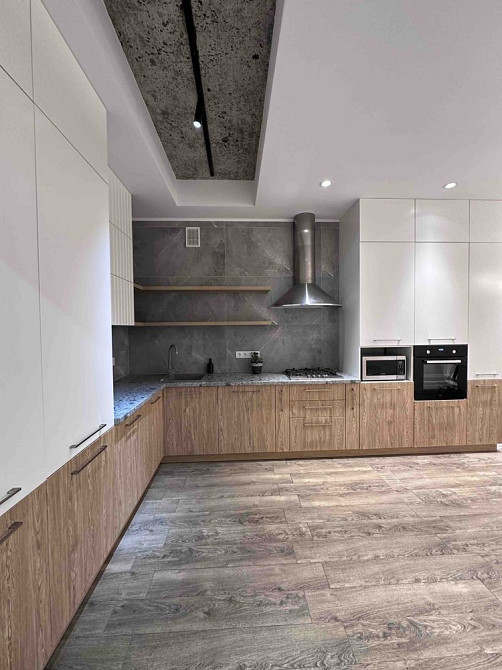 Продаж 2-х кімнатної квартири з власним подвірям. Новобудова Ужгород - зображення 1