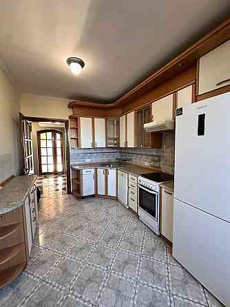 Продається 4 кімнатна квартира в центрі Івано-Франківськ