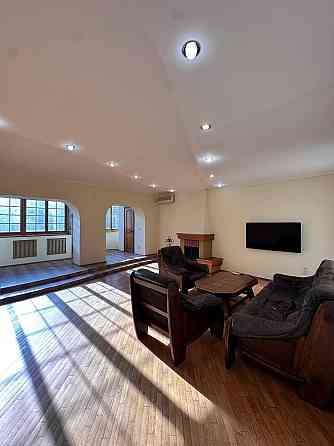 Продається 4 кімнатна квартира в центрі Івано-Франківськ