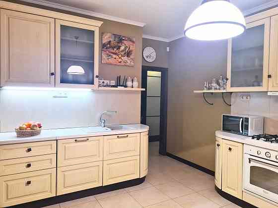 Велика 91,3 м 2 та гарна 2х кімнатна квартира в тихому зеленому Ірпені Ірпінь