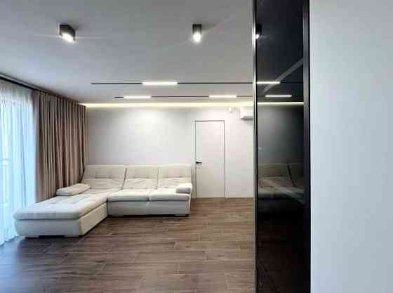 Продам 3к квартиру В новострое с новым ремонтом Днепр