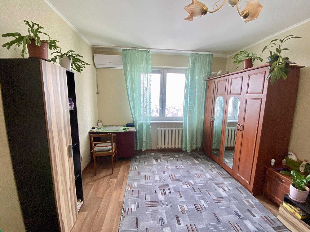 1К видова квартира з ремонтом в Києві Ващенка 1 Осокорки Дарницький Київ - зображення 1