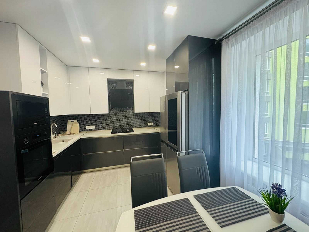 Продаю 3К з меблями та технікою в Центрі. Газове опалення. Ірпінь - зображення 1