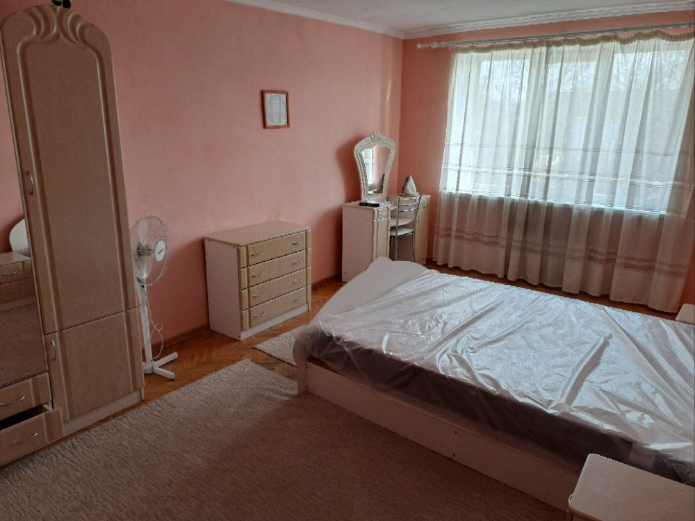 Здається трьох кімнатна квартира Петефі. Мукачево - изображение 2