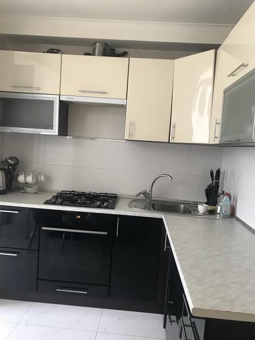 Здається трьох кімнатна на набережній Черемушки. Мукачево - изображение 1