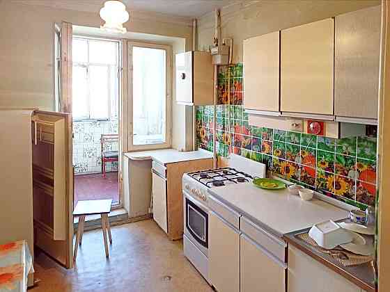 Продажа 1-комнатной в высотном кирпичном доме с газом на Таирова Одеса