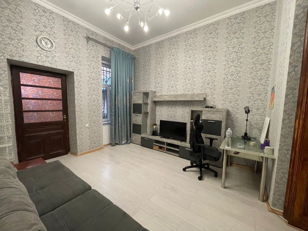 Продається 2кімн.квартира на Центральній площі Чернівці - зображення 1