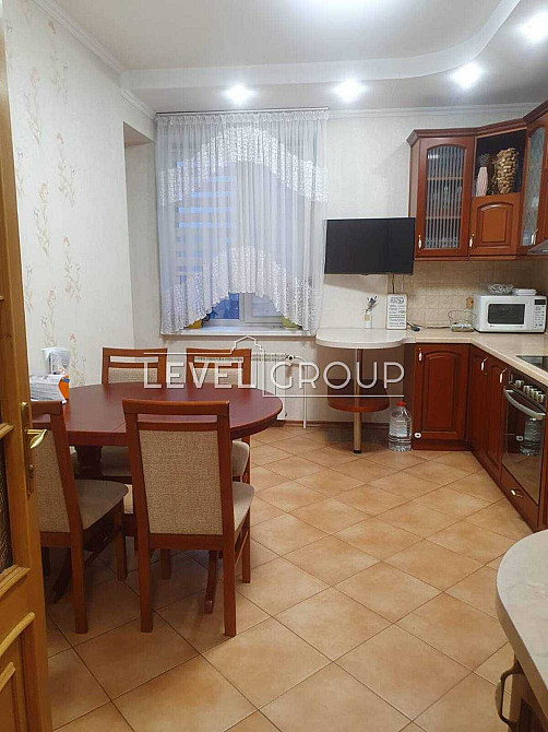 Велика 3-кімнатна квартира по вулиці Здолбунівська, Лівий берег. Київ - зображення 3