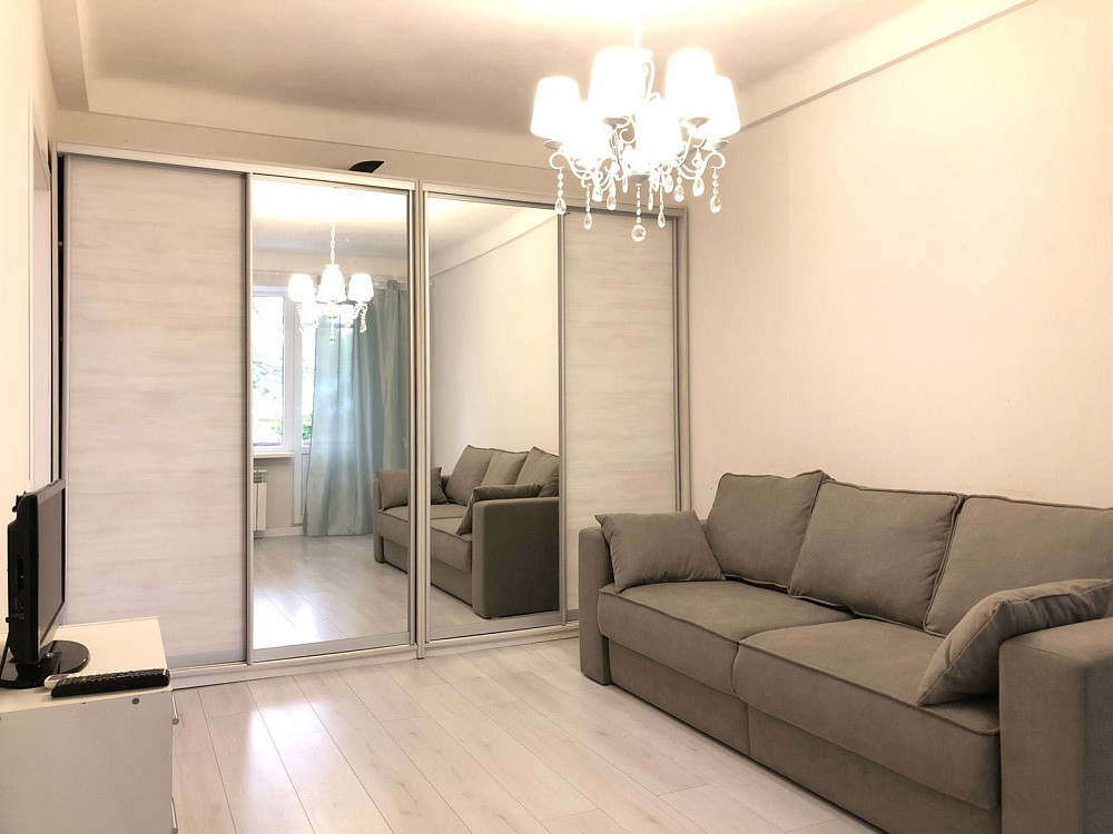 Голосіївський проспект Бурмистенко 6 корпус 2 Оріхуватська Васильковск Київ - зображення 1