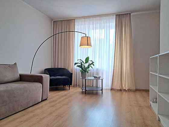 Волинська 10, Чудова та світла сучасна квартира 72кв.м, 4 поверх Київ