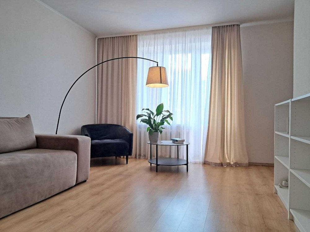 Волинська 10, Чудова та світла сучасна квартира 72кв.м, 4 поверх Київ - зображення 1