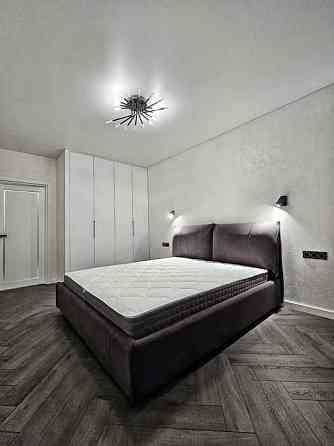 НОВА трикімнатна квартира в ЖК «Лебединий»! Київ